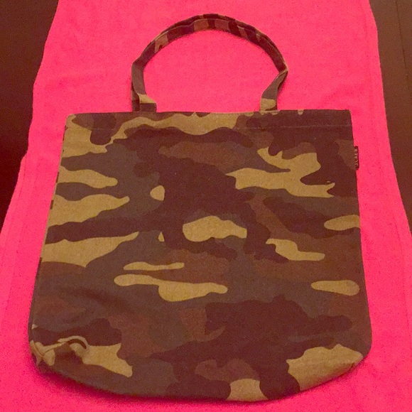 ONLY 1! J. Crew Camo Tote - Picture 9 of 10